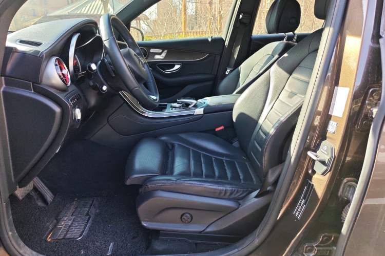 Used Mercedes-Benz GLC 2016 GLC 300 4MATIC Luxury Model Left Front Seat