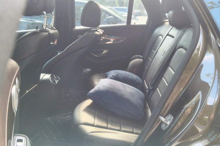 Used Mercedes-Benz GLC 2016 GLC 260 4MATIC Luxury Model Left Rear Seat