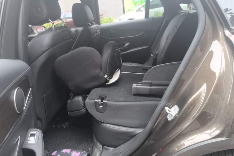 Used Mercedes-Benz GLC 2016 GLC 300 4MATIC Dynamic Model Left Rear Seat