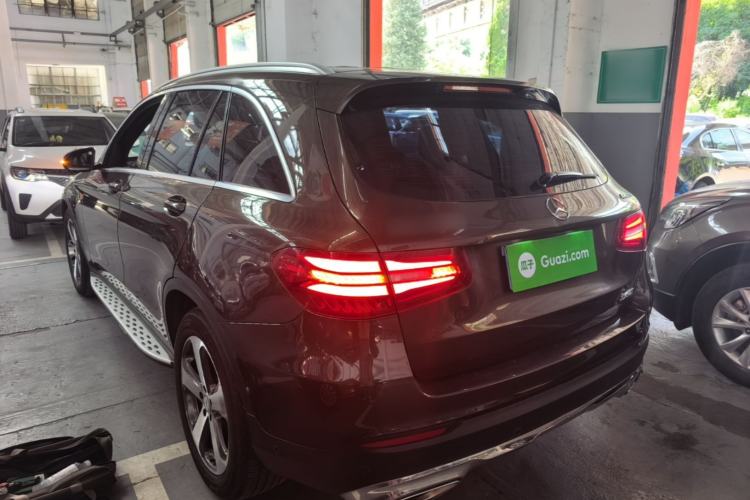 Used Mercedes-Benz GLC 2016 GLC 300 4MATIC Dynamic Model Rear Left 45 Deg
