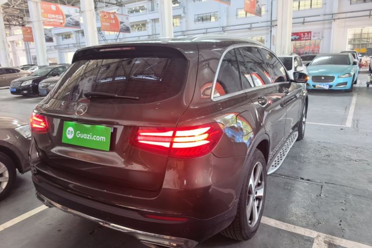 Used Mercedes-Benz GLC 2016 GLC 300 4MATIC Dynamic Model Rear Right 45 Deg