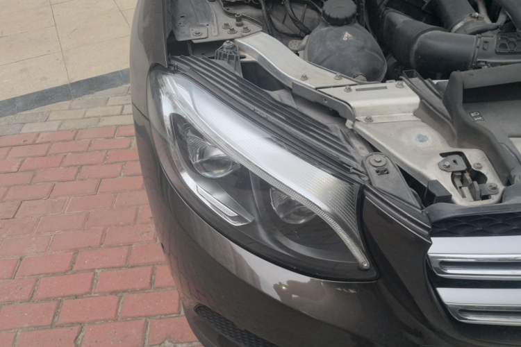 Used Mercedes-Benz GLC 2016 GLC 300 4MATIC Dynamic Model Right Front Headlight