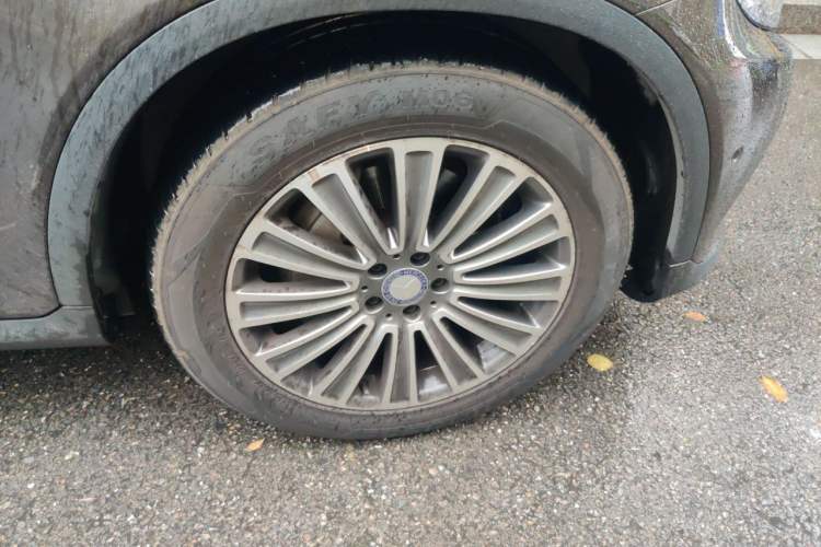 Used Mercedes-Benz GLC 2016 GLC 260 4MATIC Dynamic Edition Right Front Wheel Hub
