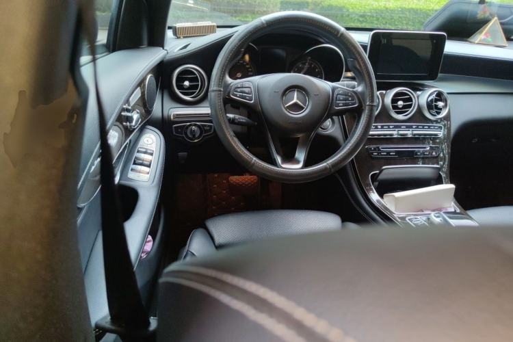Used Mercedes-Benz GLC 2016 GLC 260 4MATIC Dynamic Edition Steering Wheel