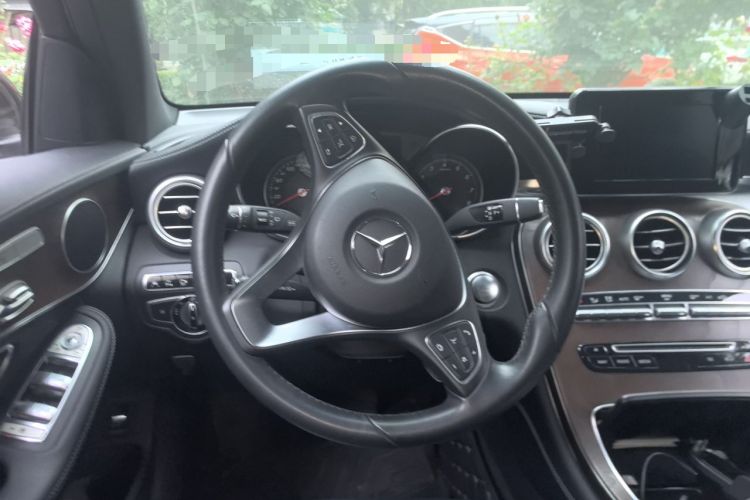 Used Mercedes-Benz GLC 2016 GLC 300 4MATIC Dynamic Model Steering Wheel