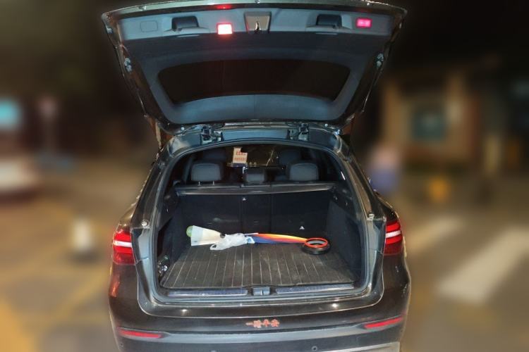 Used Mercedes-Benz GLC 2016 GLC 260 4MATIC Luxury Model Trunk