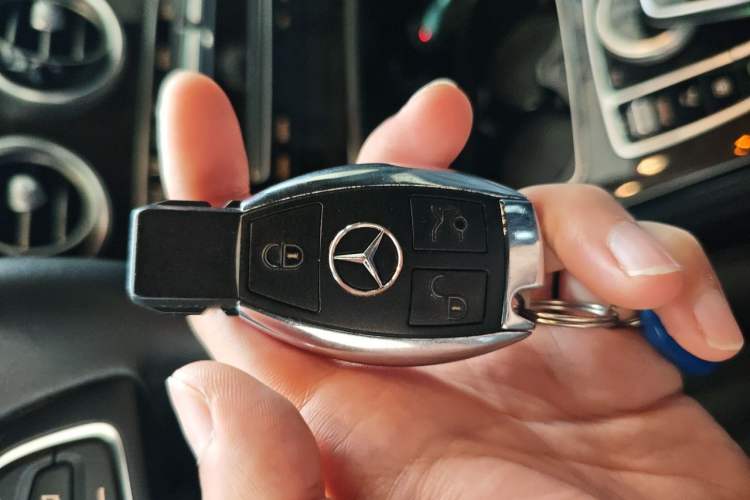 Used Mercedes-Benz GLC 2016 GLC 260 4MATIC Dynamic Edition Vehicle Key