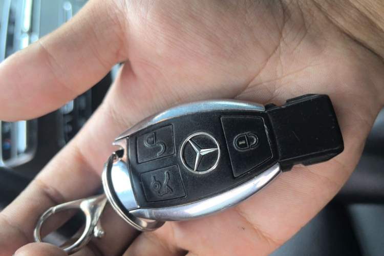 Used Mercedes-Benz GLC 2016 GLC 260 4MATIC Luxury Model Vehicle Key
