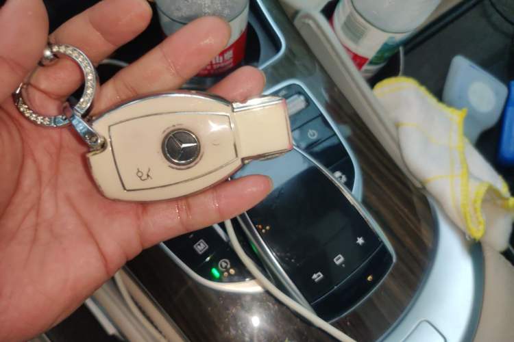 Used Mercedes-Benz GLC 2016 GLC 260 4MATIC Dynamic Edition Vehicle Key