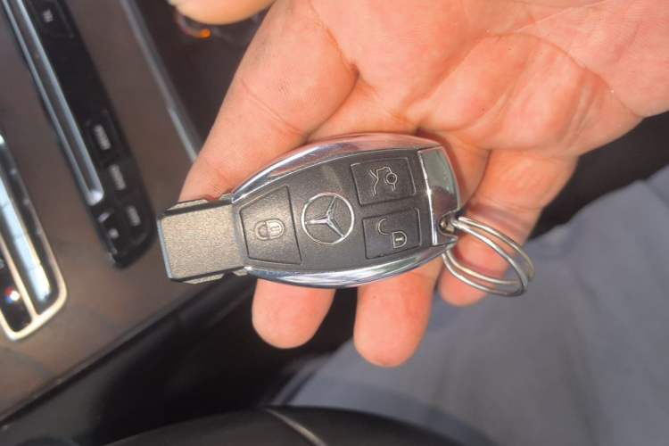 Used Mercedes-Benz GLC 2016 GLC 300 4MATIC Dynamic Model Vehicle Key