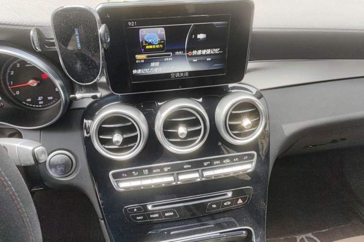 Used Mercedes-Benz GLC 2016 GLC 200 4MATIC Audio And AC Panel