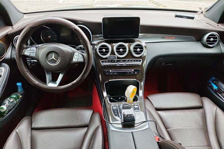 Used Mercedes-Benz GLC 2016 GLC 260 4MATIC Dynamic Edition Center Console