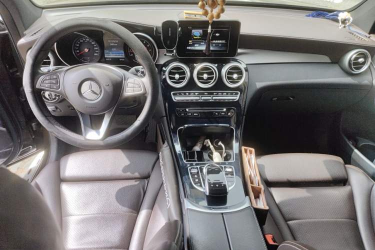 Used Mercedes-Benz GLC 2016 GLC 200 4MATIC Center Console