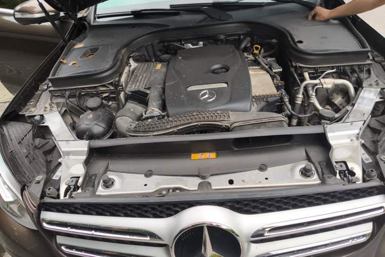 Used Mercedes-Benz GLC 2016 GLC 300 4MATIC Dynamic Model Engine Bay