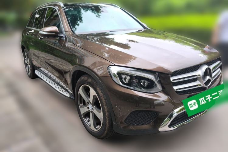 Used Mercedes-Benz GLC 2016 GLC 300 4MATIC Dynamic Model Front Right 45 Deg