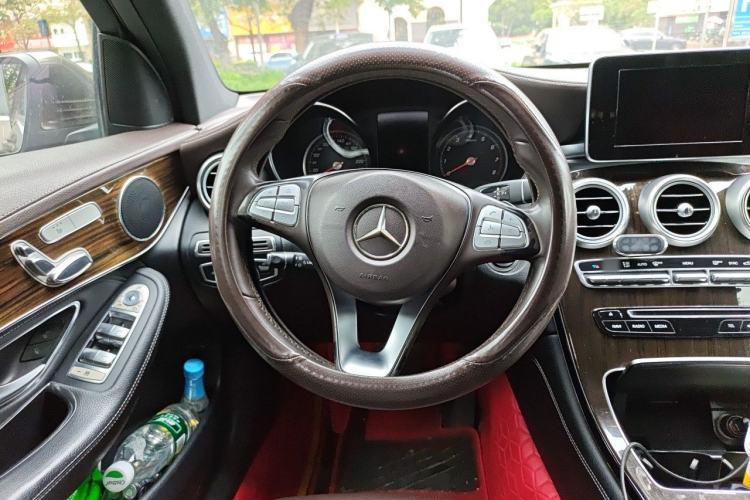 Used Mercedes-Benz GLC 2016 GLC 260 4MATIC Dynamic Edition Steering Wheel