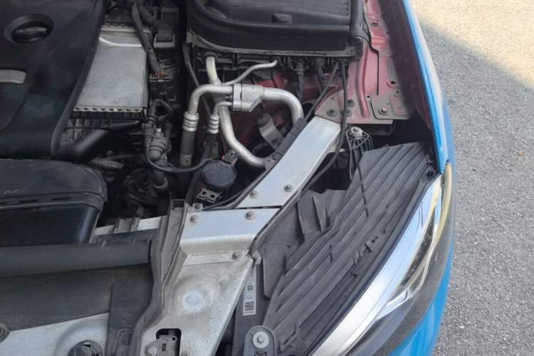 Used Mercedes-Benz GLC 2016 GLC 260 4MATIC Dynamic Edition Engine Bay Left