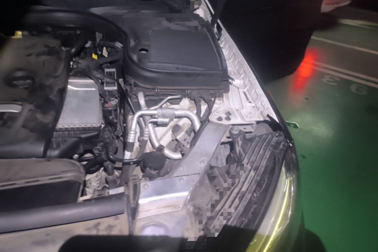 Used Mercedes-Benz GLC 2016 GLC 260 4MATIC Dynamic Edition Engine Bay Left