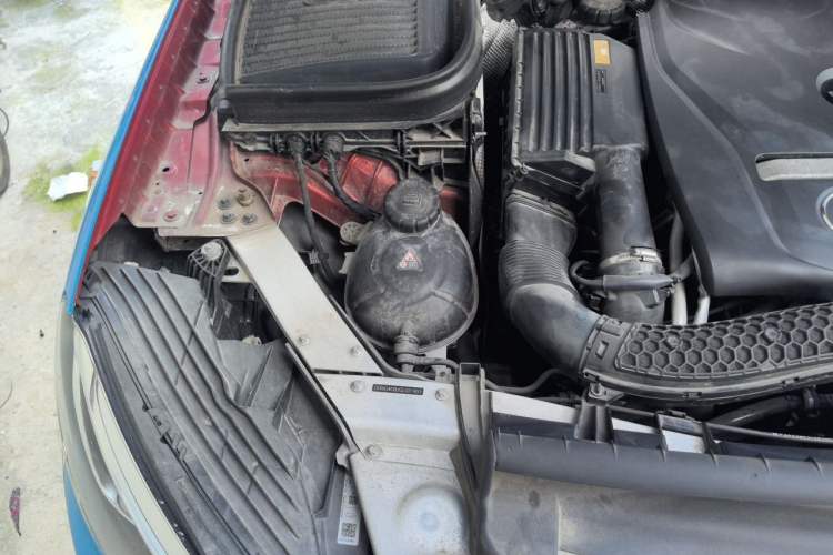 Used Mercedes-Benz GLC 2016 GLC 260 4MATIC Dynamic Edition Engine Bay Right