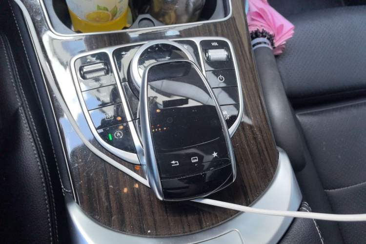 Used Mercedes-Benz GLC 2016 GLC 260 4MATIC Dynamic Edition Gear Lever