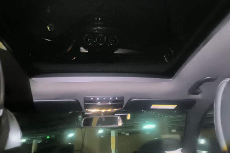 Used Mercedes-Benz GLC 2016 GLC 260 4MATIC Dynamic Edition Headliner