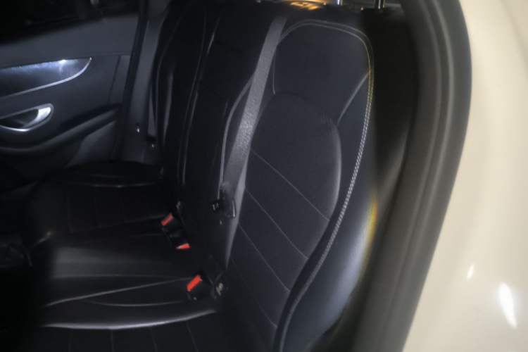 Used Mercedes-Benz GLC 2016 GLC 260 4MATIC Dynamic Edition Left Rear Seat