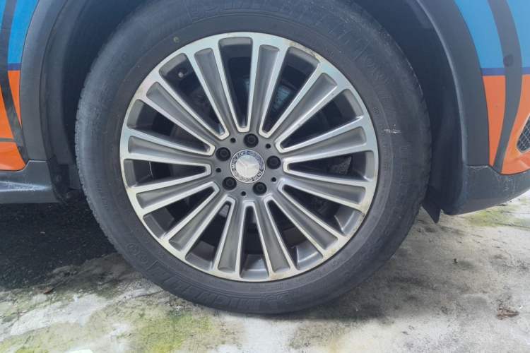 Used Mercedes-Benz GLC 2016 GLC 260 4MATIC Dynamic Edition Right Front Wheel Hub