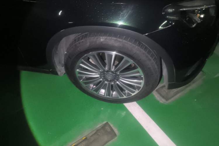 Used Mercedes-Benz GLC 2016 GLC 260 4MATIC Dynamic Edition Right Front Wheel Hub