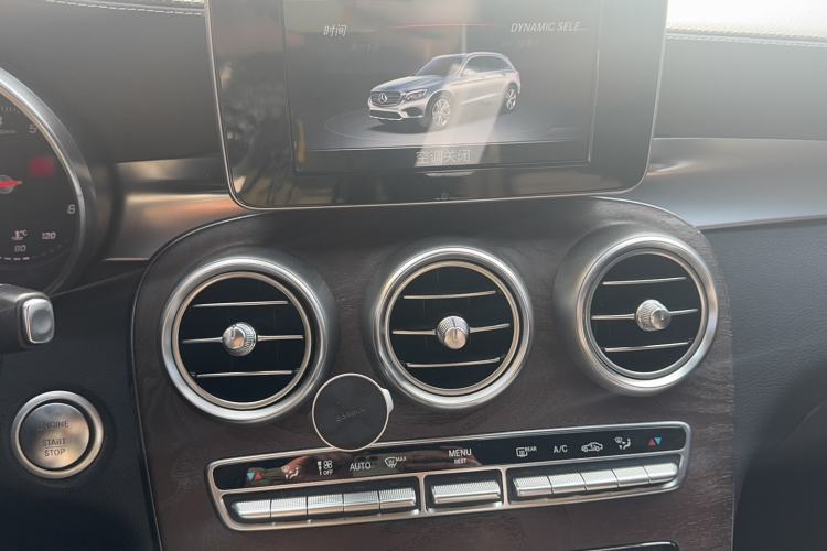 Used Mercedes-Benz GLC 2016 GLC 300 4MATIC Dynamic Model Audio And AC Panel