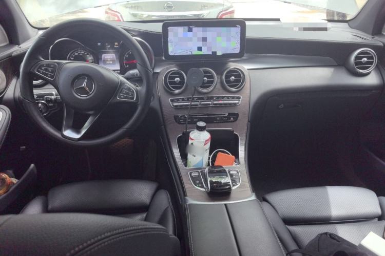 Used Mercedes-Benz GLC 2016 GLC 300 4MATIC Dynamic Model Center Console