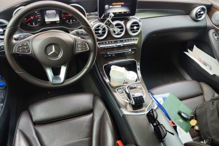 Used Mercedes-Benz GLC 2016 GLC 260 4MATIC Luxury Model Center Console