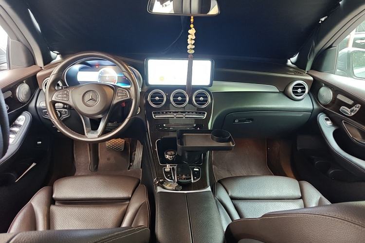 Used Mercedes-Benz GLC 2016 GLC 260 4MATIC Luxury Model Center Console