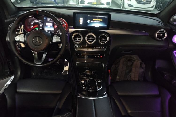 Used Mercedes-Benz GLC 2016 GLC 260 4MATIC Luxury Model Center Console