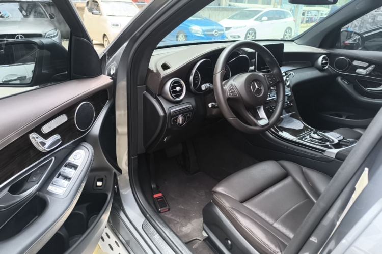 Used Mercedes-Benz GLC 2016 GLC 260 4MATIC Dynamic Edition Driver Seat