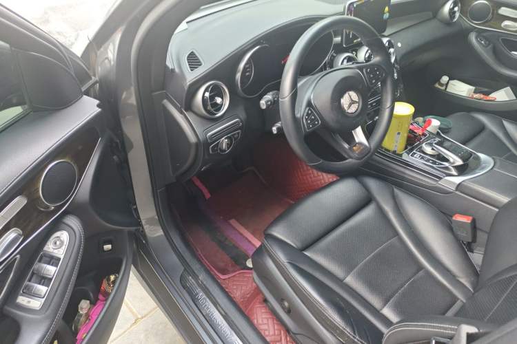 Used Mercedes-Benz GLC 2016 GLC 260 4MATIC Dynamic Edition Driver Seat