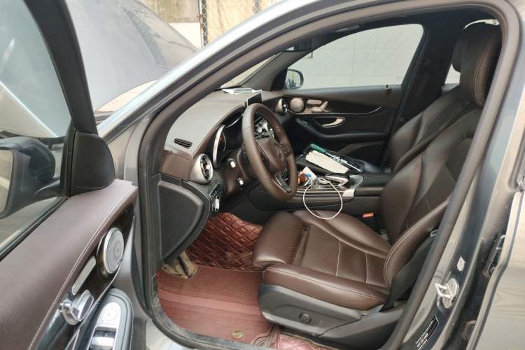 Used Mercedes-Benz GLC 2016 GLC 260 4MATIC Luxury Model Driver Seat