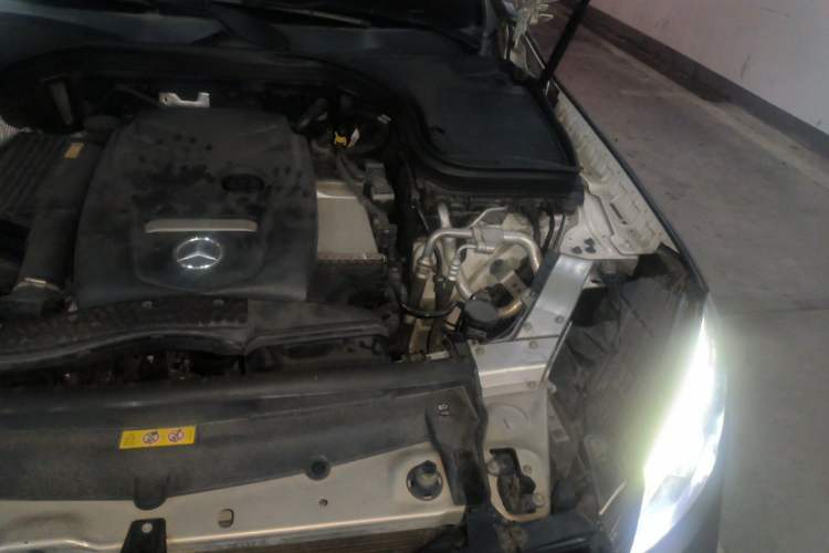 Used Mercedes-Benz GLC 2016 GLC 300 4MATIC Luxury Model Engine Bay Left