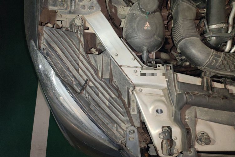 Used Mercedes-Benz GLC 2016 GLC 300 4MATIC Dynamic Model Engine Bay Right