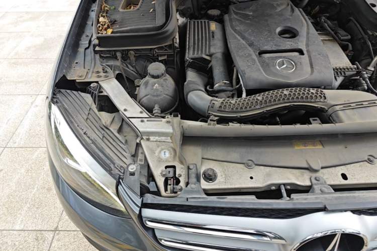 Used Mercedes-Benz GLC 2016 GLC 260 4MATIC Luxury Model Engine Bay Right