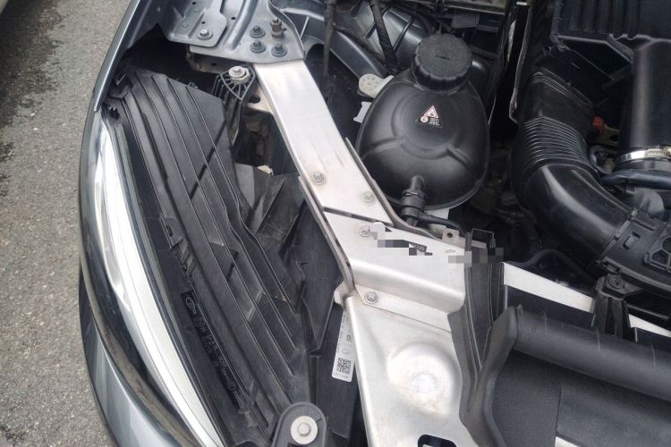 Used Mercedes-Benz GLC 2016 GLC 260 4MATIC Luxury Model Engine Bay Right