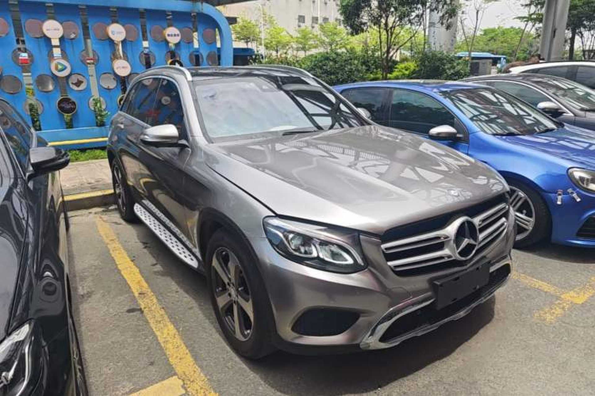Used Mercedes-Benz GLC 2016 GLC 260 4MATIC Luxury Model Exterior 1