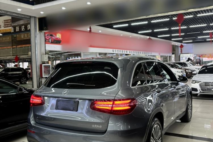 Used Mercedes-Benz GLC 2016 GLC 260 4MATIC Dynamic Edition Exterior 11