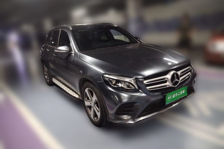 Used Mercedes-Benz GLC 2016 GLC 260 4MATIC Luxury Model Exterior 2