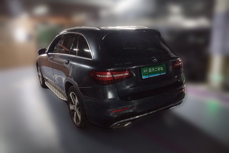 Used Mercedes-Benz GLC 2016 GLC 260 4MATIC Luxury Model Exterior 3