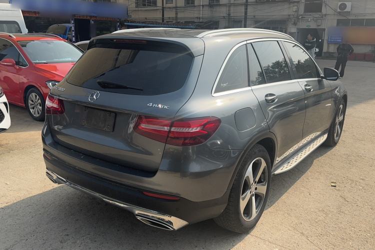 Used Mercedes-Benz GLC 2016 GLC 300 4MATIC Dynamic Model Exterior 3