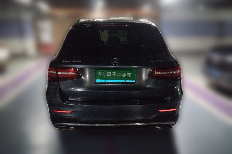 Used Mercedes-Benz GLC 2016 GLC 260 4MATIC Luxury Model Exterior 4