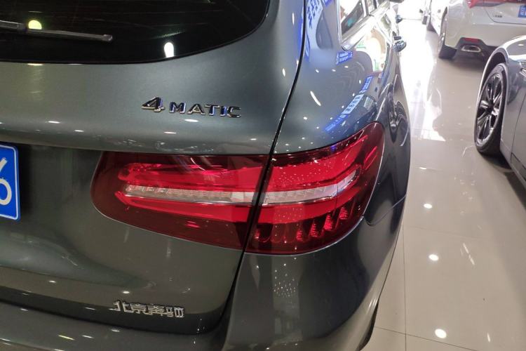 Used Mercedes-Benz GLC 2016 GLC 300 4MATIC Dynamic Model Exterior 6