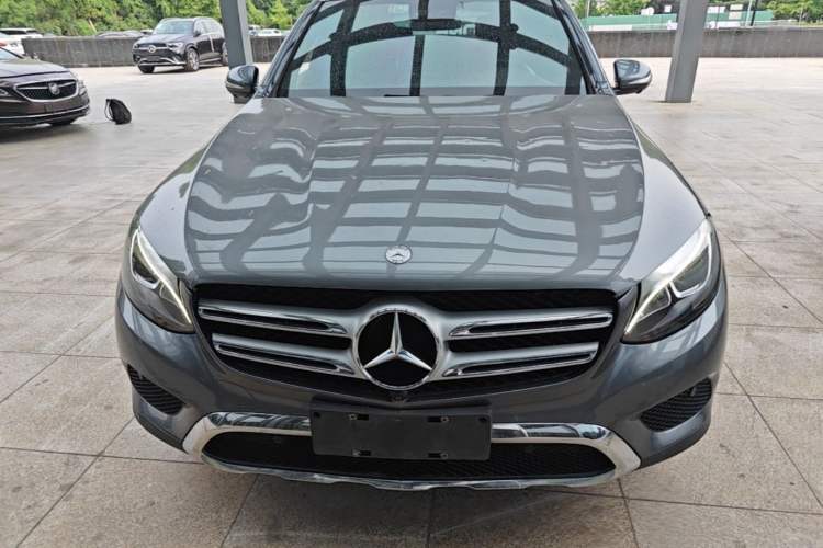 Used Mercedes-Benz GLC 2016 GLC 260 4MATIC Luxury Model Front
