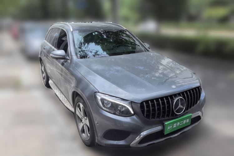 Used Mercedes-Benz GLC 2016 GLC 300 4MATIC Dynamic Model Front Right 45 Deg