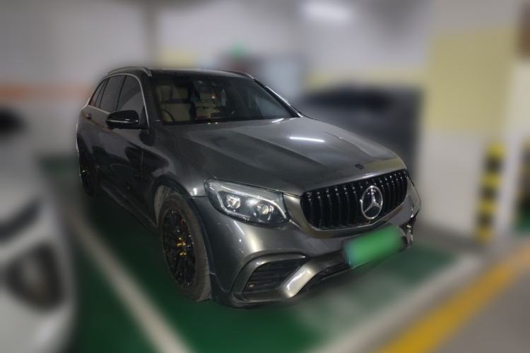 Used Mercedes-Benz GLC 2016 GLC 300 4MATIC Dynamic Model Front Right 45 Deg